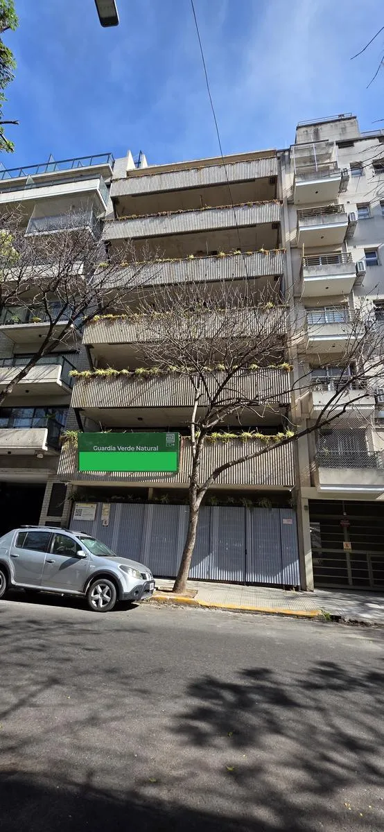 Departamento de 3 ambientes en Almagro con balcón al contrafrente