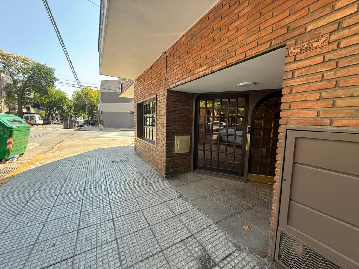 Departamento monoambiente al frente con balcón aterrazado en Villa Crespo
