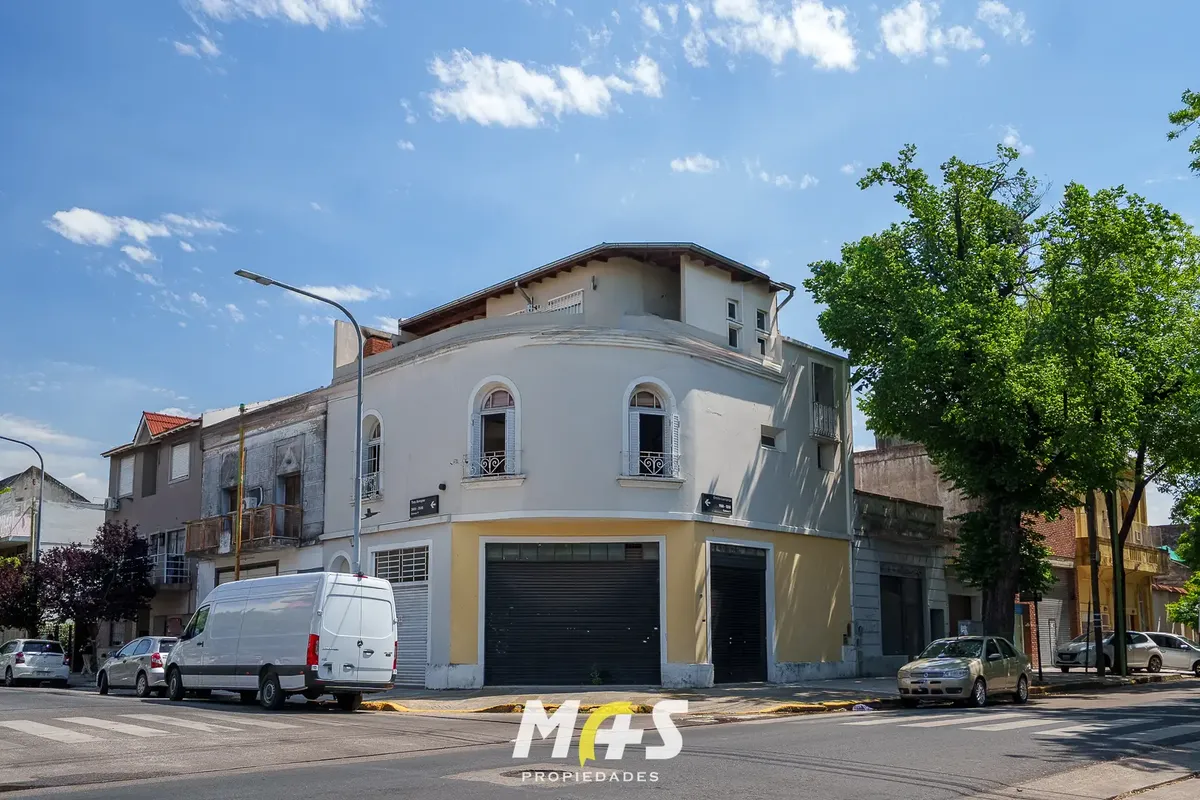 Three-bedroom PH with private entrance in Villa Santa Rita