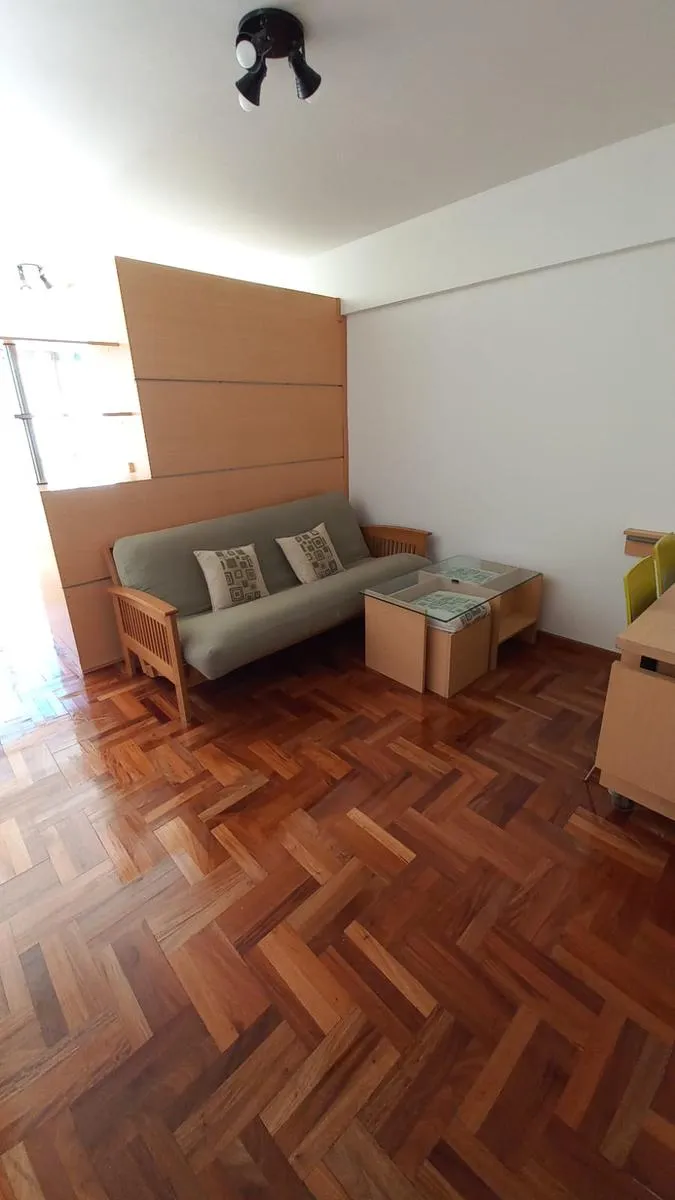 Kitnet mobiliada em Palermo com varanda