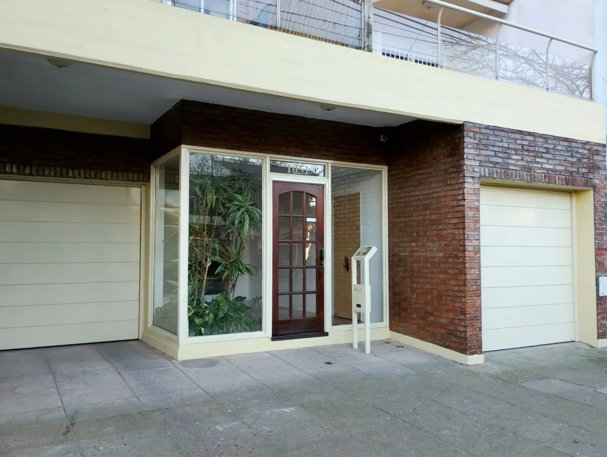 Apartamento dúplex de 2 dormitórios em San Isidro