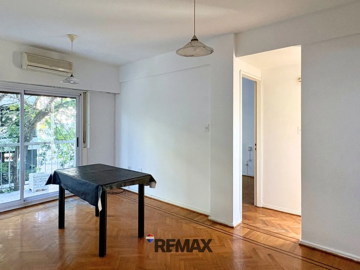 Apartamento de 3 ambientes com varanda para alugar em Saavedra