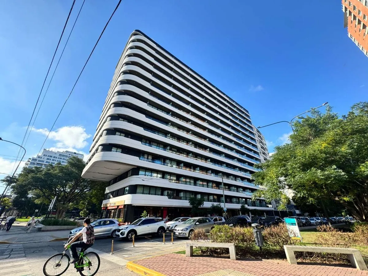 Two-room apartment with balcony in Núñez