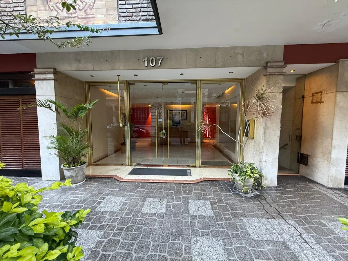 Three-room apartment with 2 bedrooms in Caballito