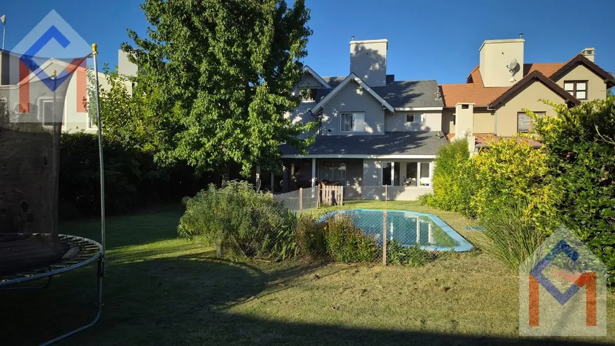 Four-bedroom house in Tres Horquetas, San Fernando