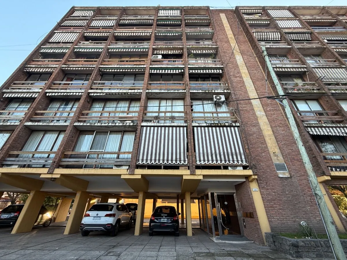 Monoambiente con balcón en Castelar, Morón