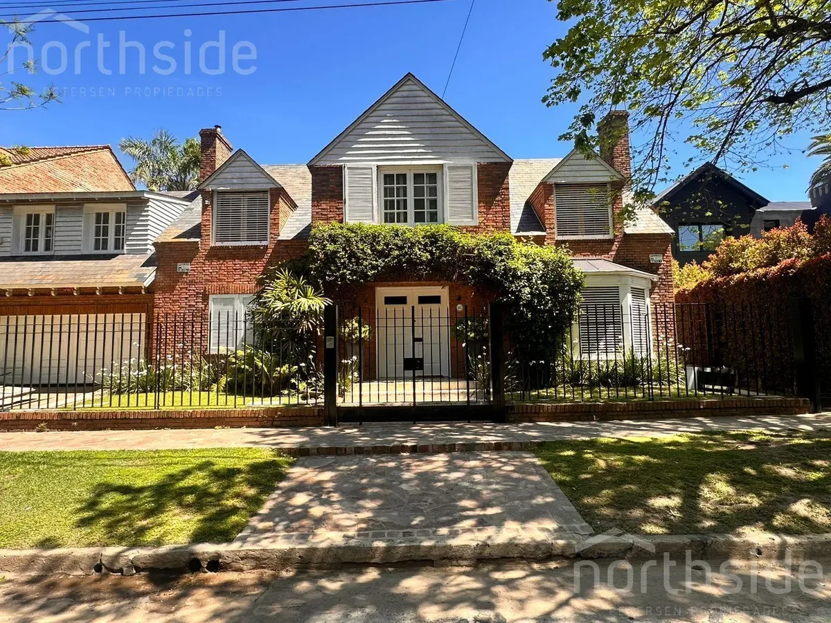 Remodelled house for rent in Martínez near Av. Libertador