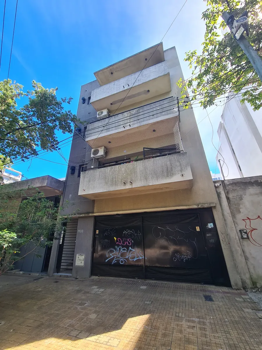 Studio apartment with balcony in La Plata