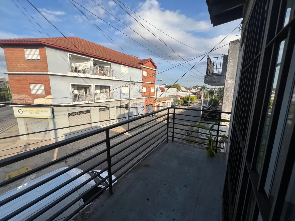 Studio apartment in Ramos Mejía, front-facing
