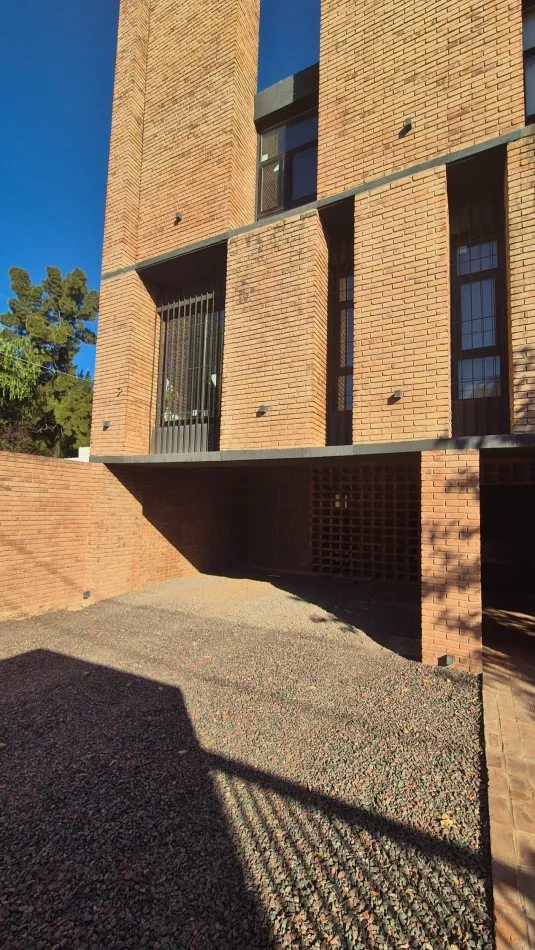 Kitnet com pátio em Moreno perto do Acceso Oeste