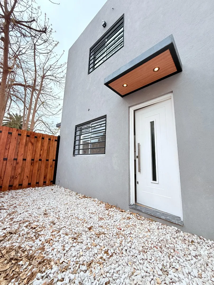 Duplex novo (nunca habitado) com 1 dormitório em Ituzaingó