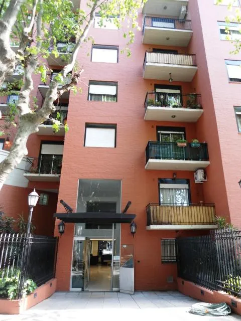 Apartamento de dois ambientes com vaga de garagem coberta em San Isidro