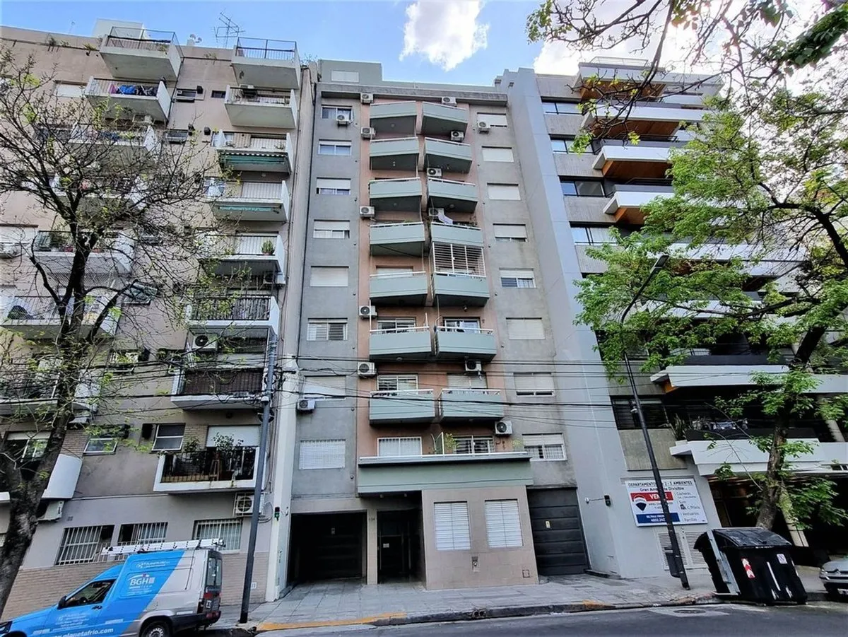 Departamento de 2 ambientes con balcón en Almagro