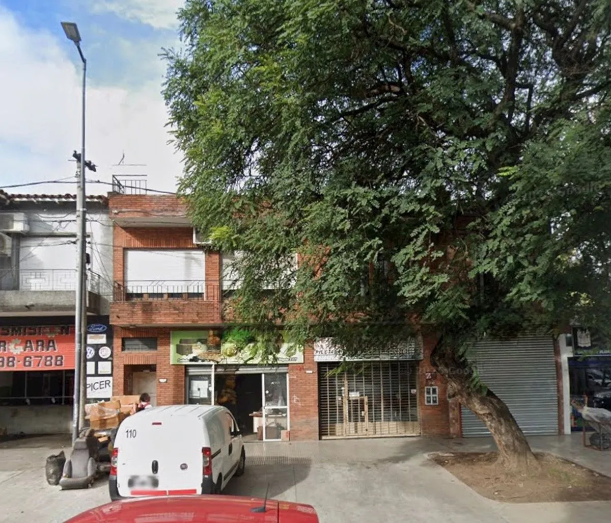 Apartamento de 3 ambientes com 2 dormitórios, terraço e pátio em Hurlingham