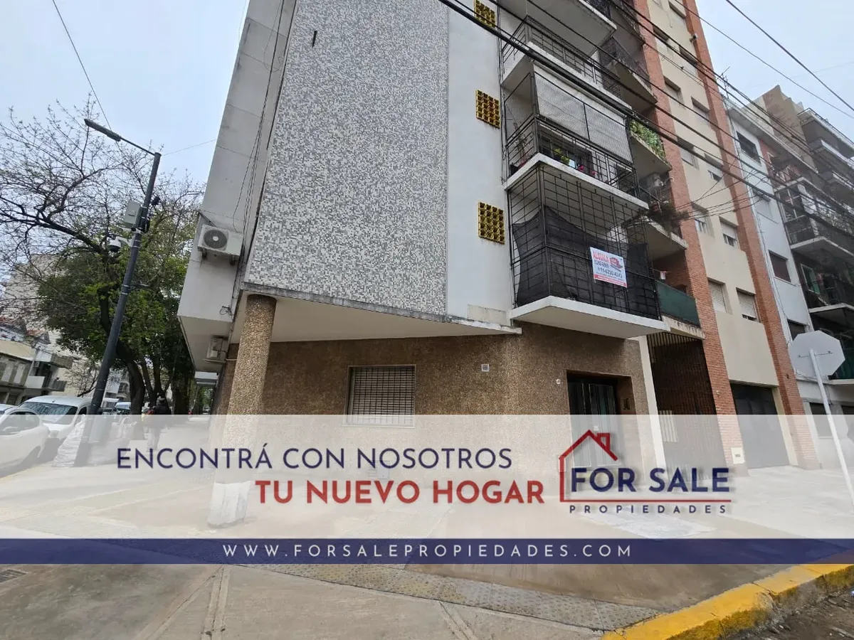 Departamento de 3 ambientes en esquina en Floresta
