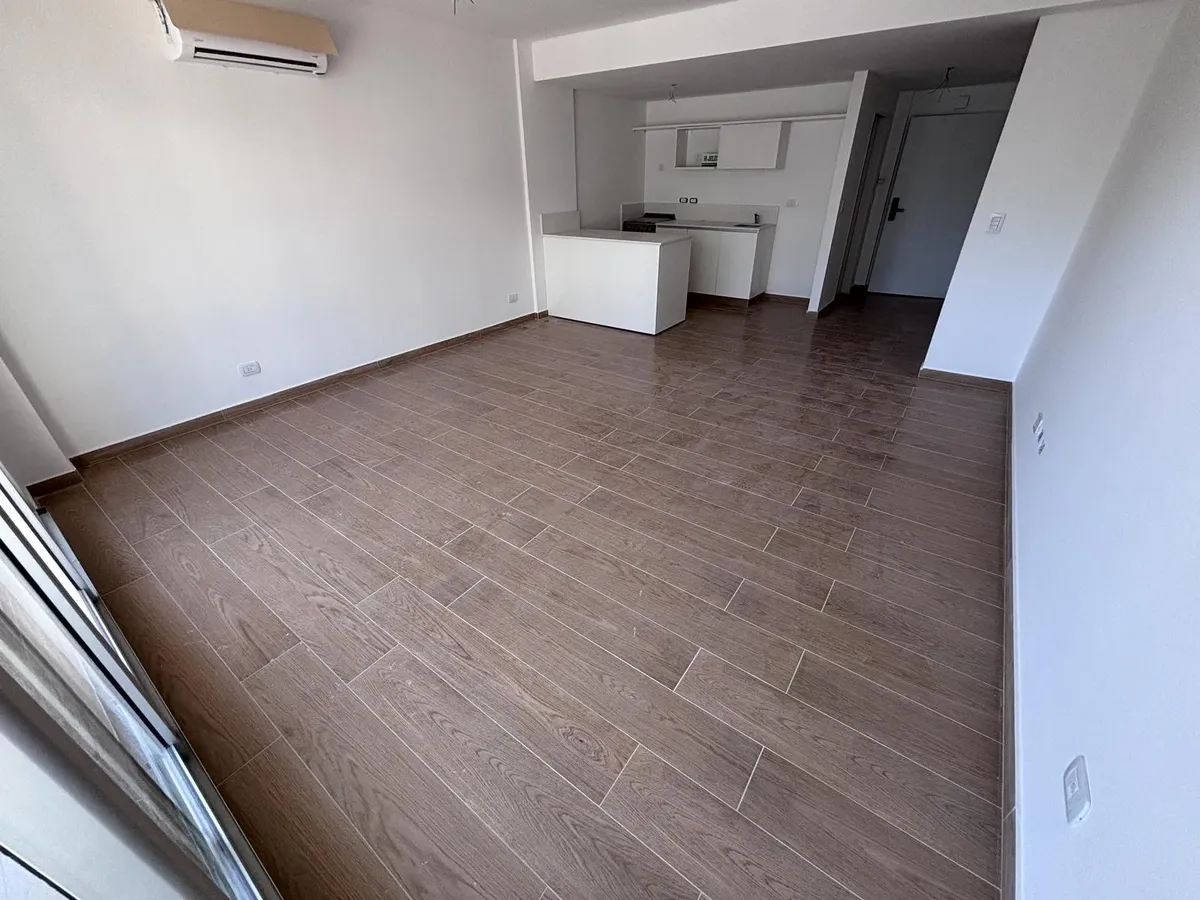 Kitnet divisível novo em Colegiales