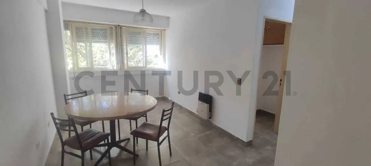 Apartamento de 2 dormitórios para alugar em La Plata