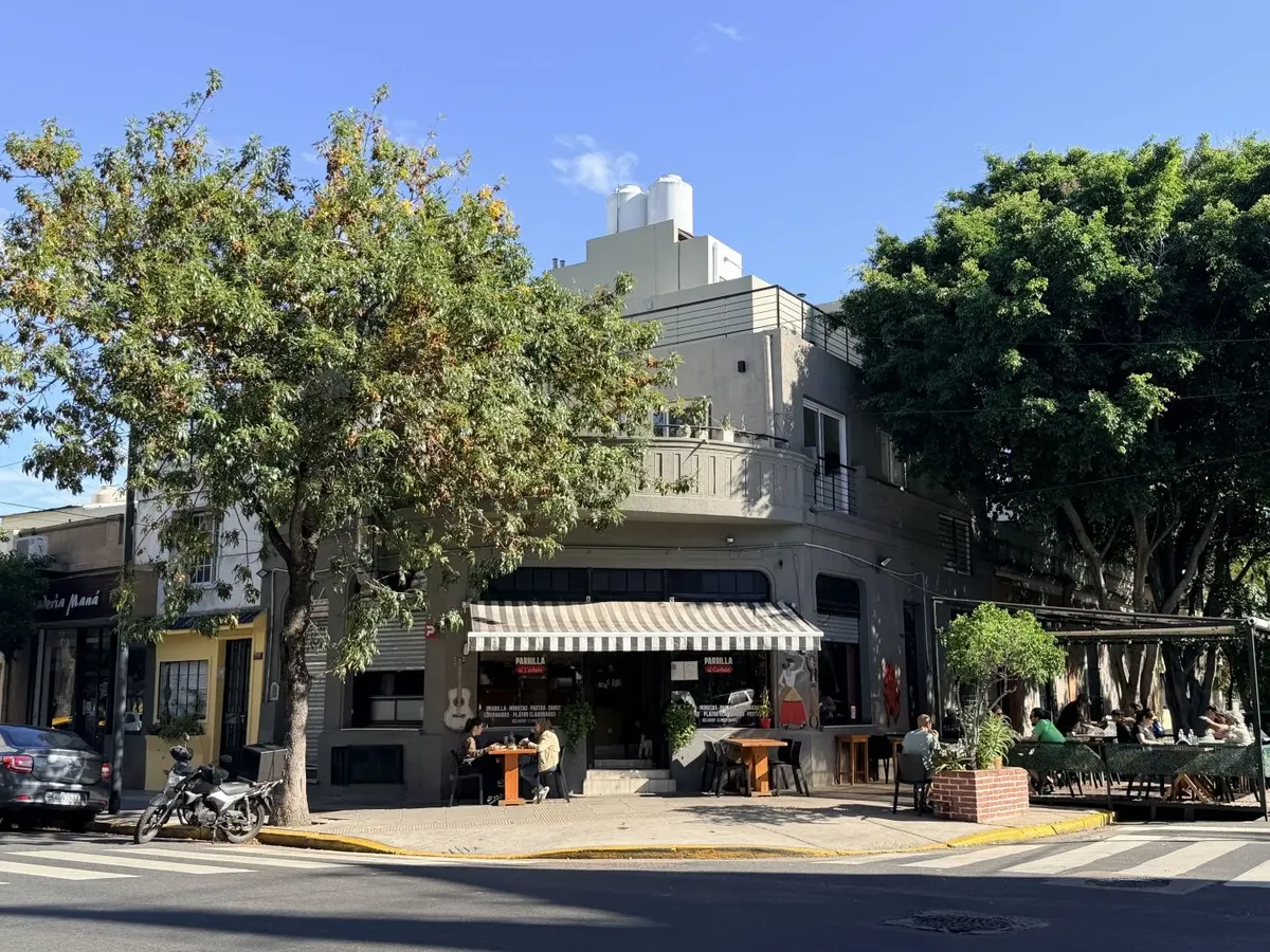 Departamento de 1 ambiente refaccionado con terraza y parrilla en Parque Chacabuco