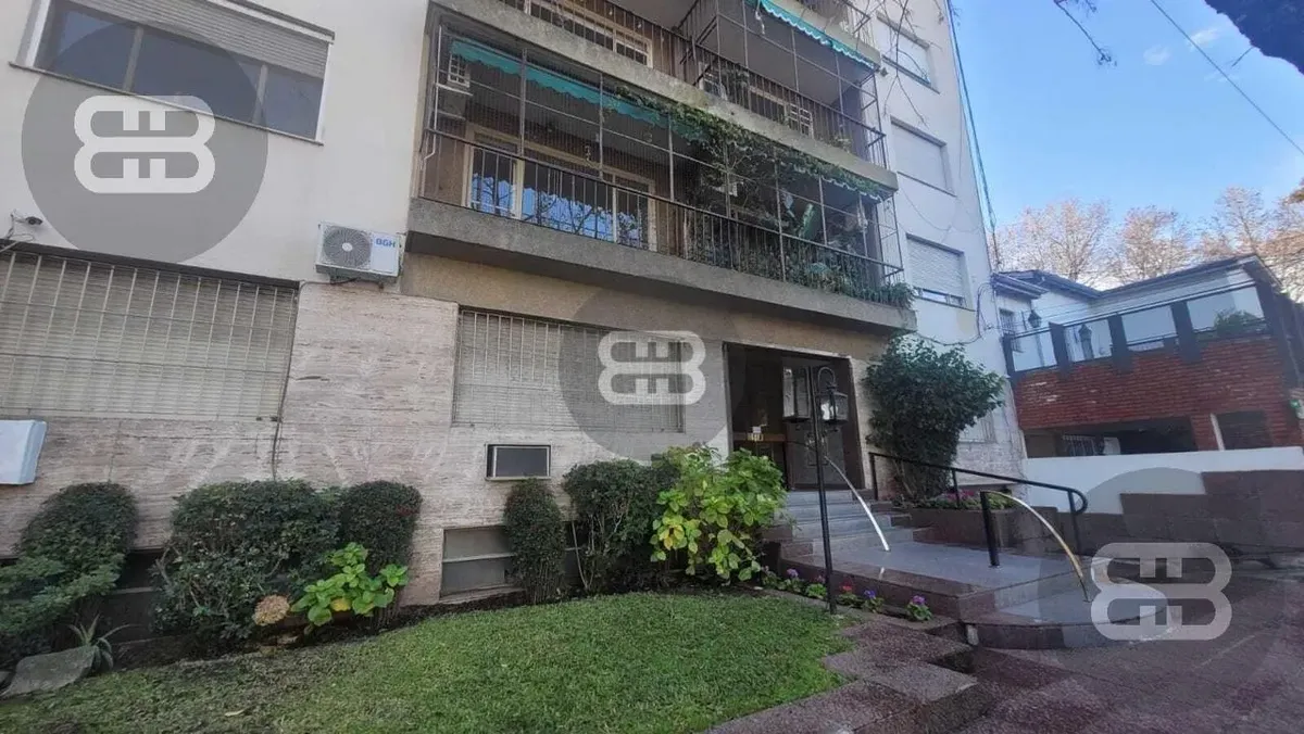Departamento de 4 ambientes con cochera en La Lucila