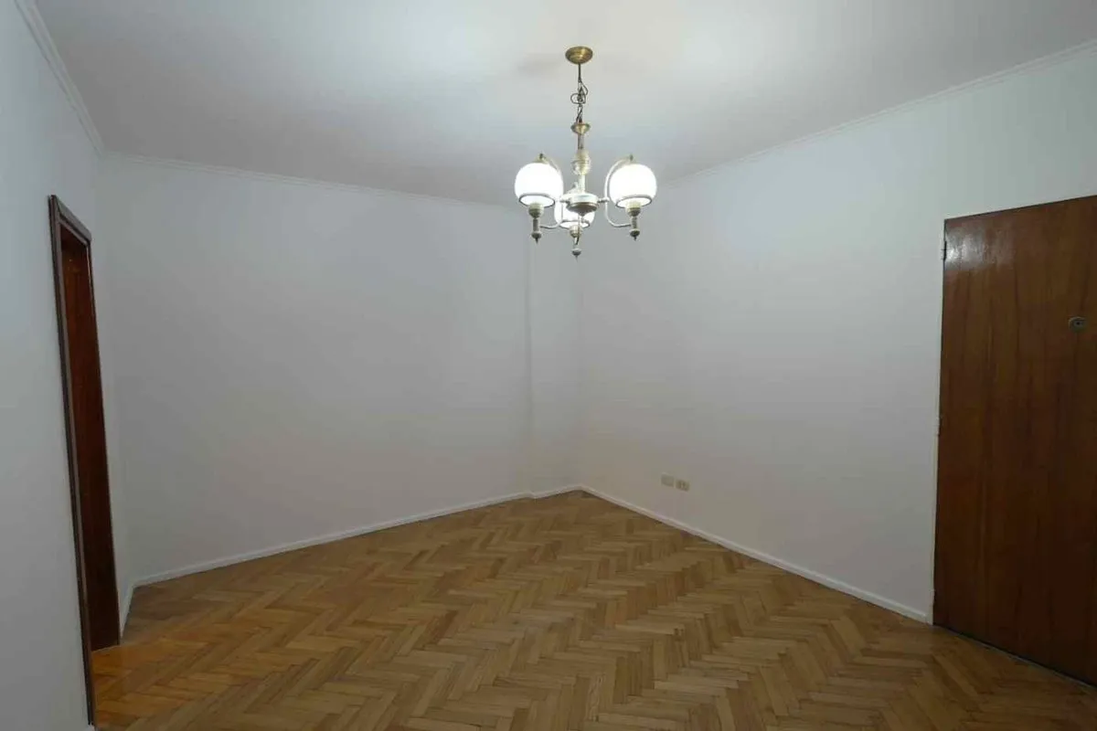 Apartamento de três ambientes com 2 quartos em Avellaneda Centro