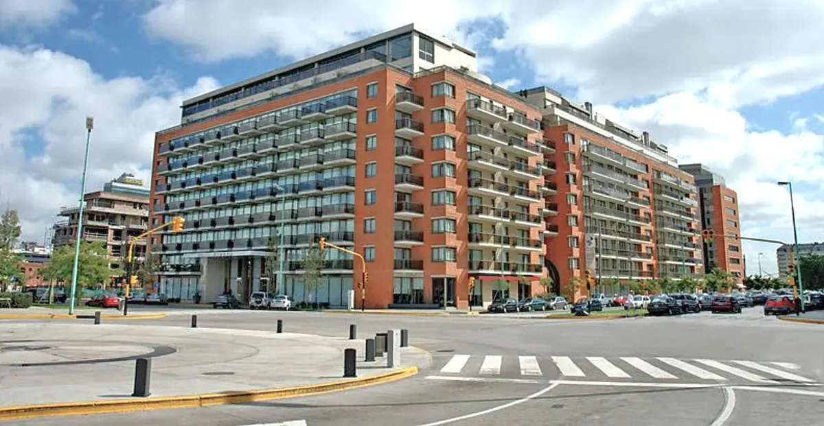 Apartamento de dois ambientes mobiliado com vaga de garagem em Puerto Madero
