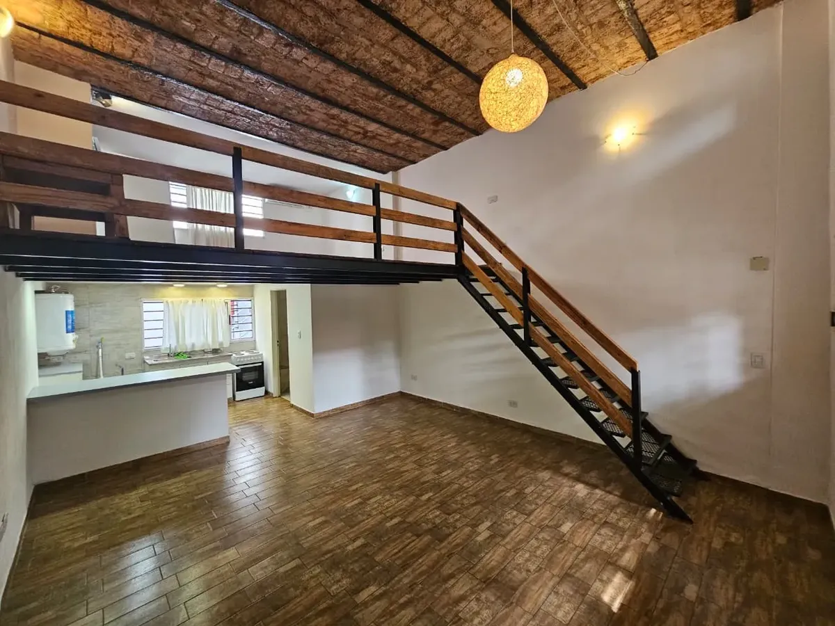 Loft de 3 ambientes con entrada independiente en Villa Urquiza