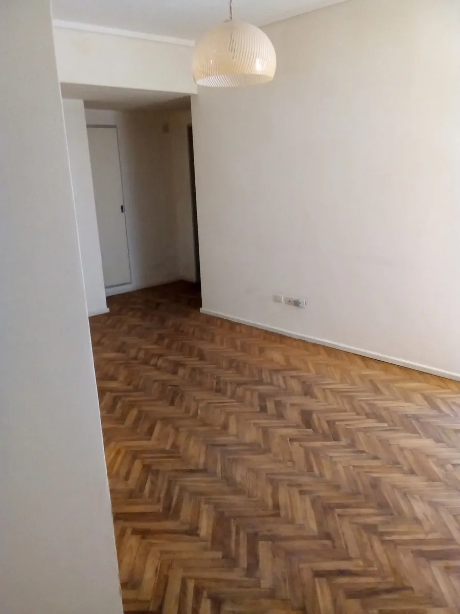 Departamento de 2 ambientes en Balvanera contrafrente