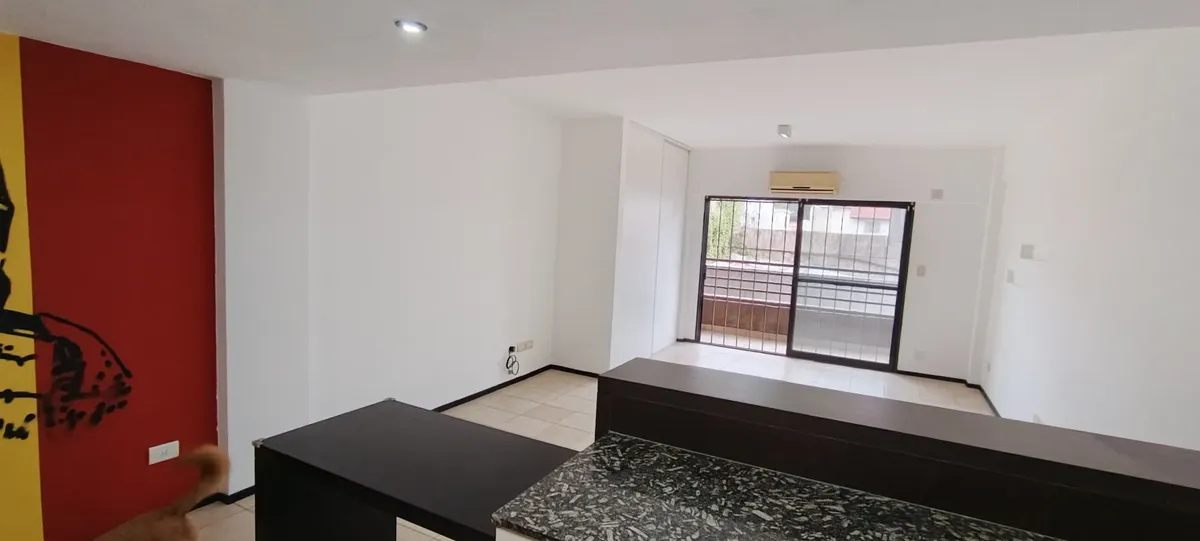 Квартира-студия на 2-м этаже с окнами во двор в Saavedra