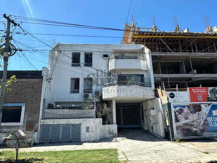 Dúplex de 3 ambientes en alquiler en Morón Centro
