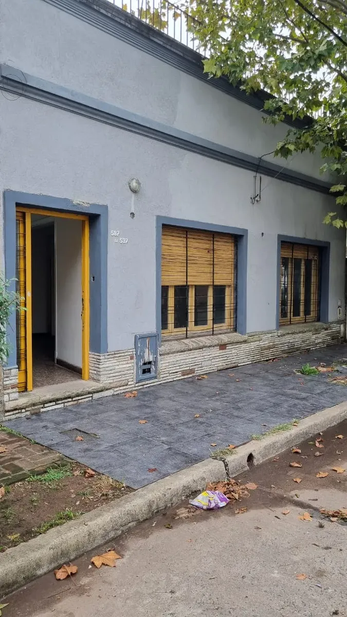 Ground-floor two-bedroom apartment in Quilmes