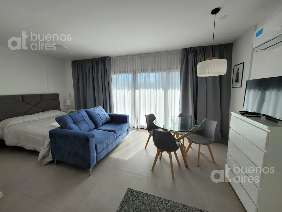 Kitnet mobiliada com varanda em San Telmo