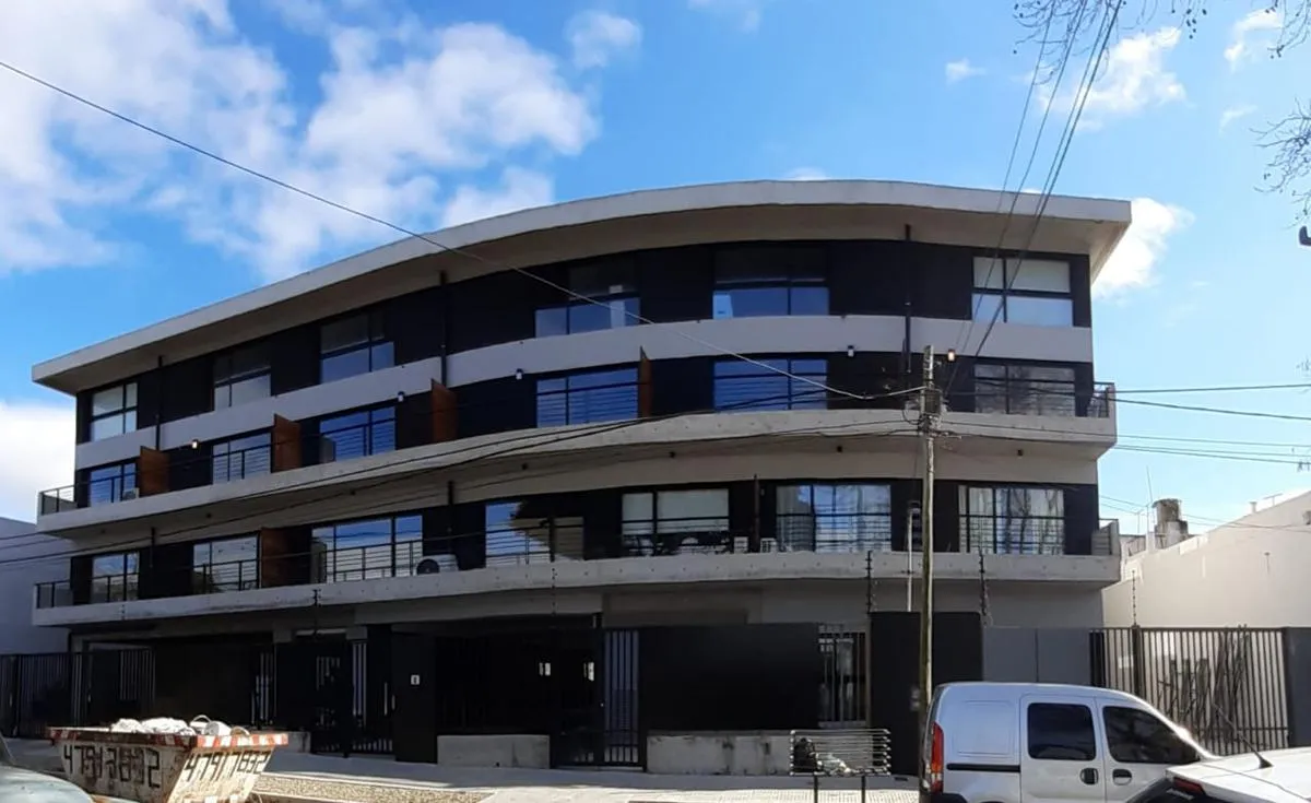 Apartamento dúplex de três ambientes em Florida