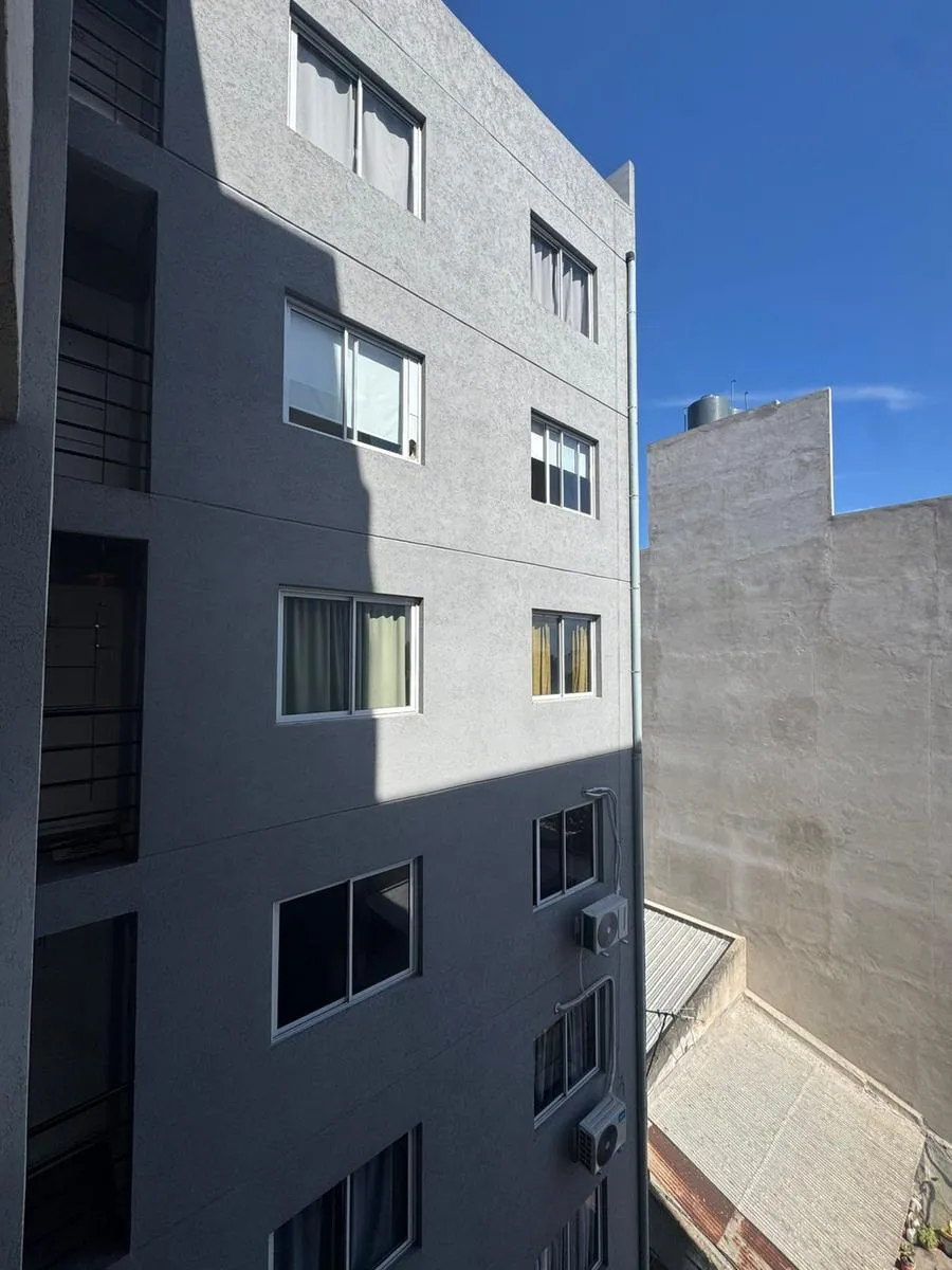 Departamento de 2 ambientes con 1 dormitorio en Moreno Centro