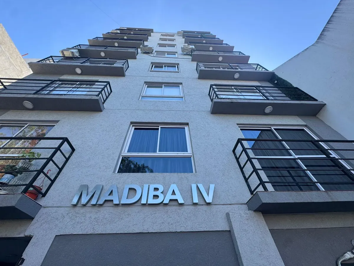 Departamento de 2 ambientes con 1 dormitorio en Moreno Centro