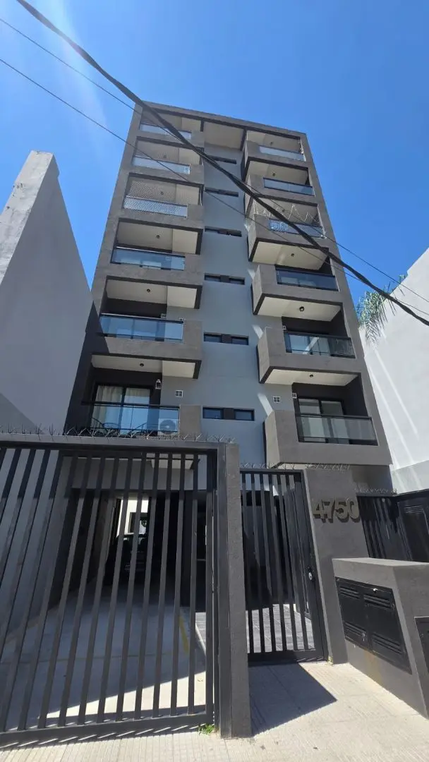 Brand new studio apartment with balcony in Caseros