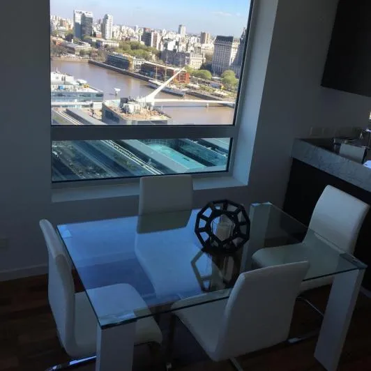 Меблированная квартира с 1 спальней в Puerto Madero