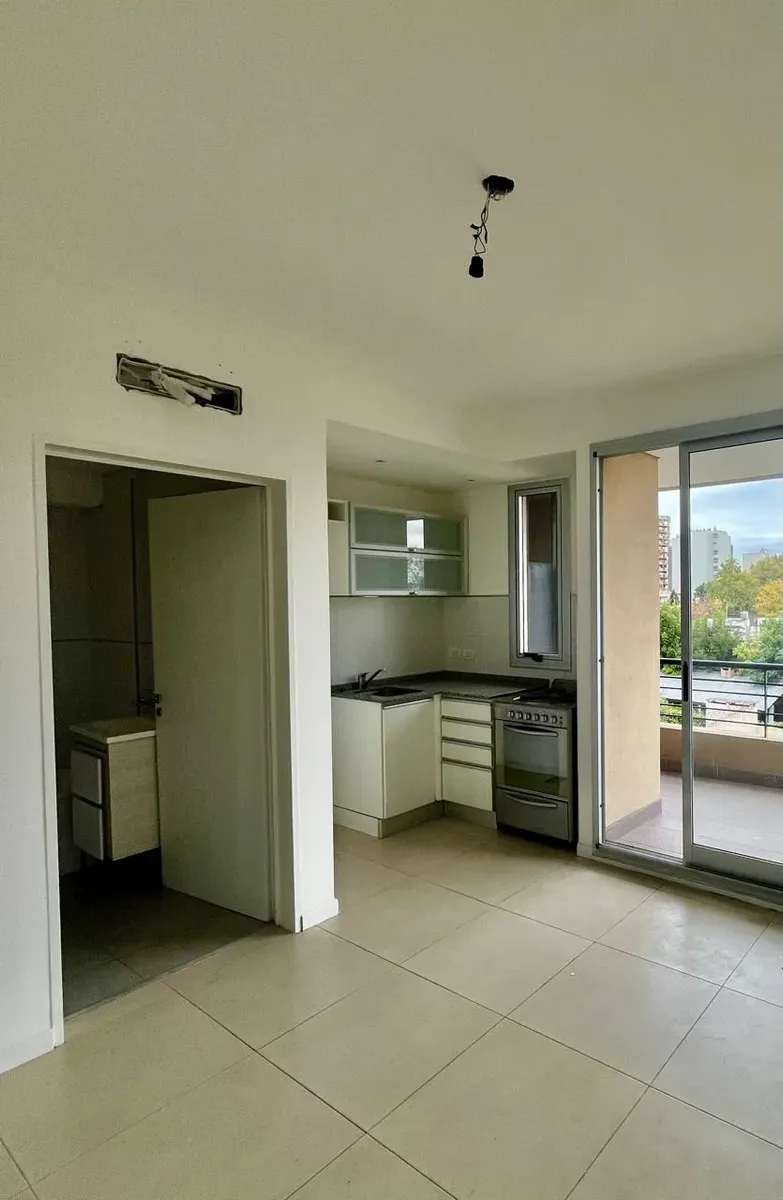 Apartamento de 2 ambientes para alugar em Liniers