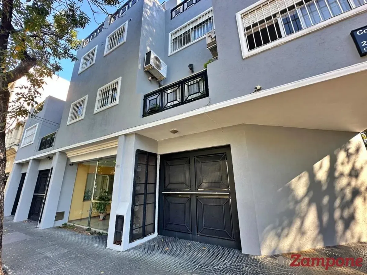 Cobertura dúplex de 3 ambientes com varanda e terraço em Saavedra, com vaga de garagem