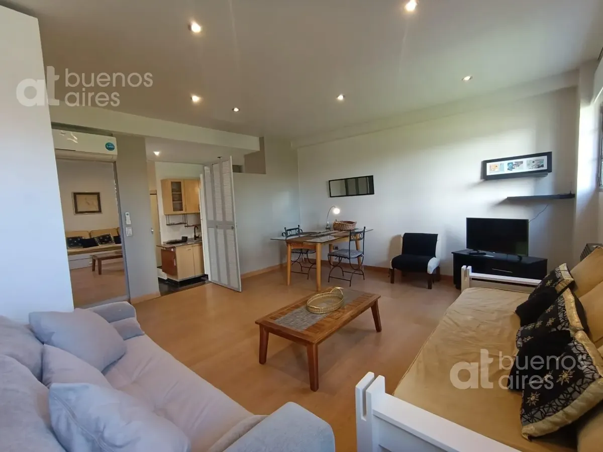 Departamento dúplex con 1 dormitorio y terraza propia en Parque Patricios