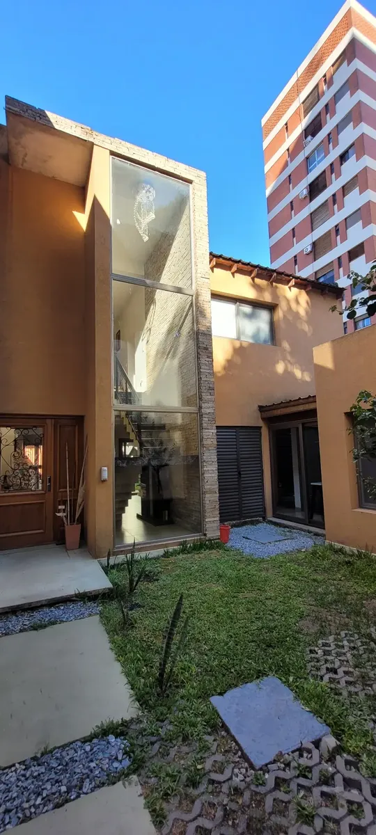 С мебелью дом с 4 спальнями в Quilmes Centro