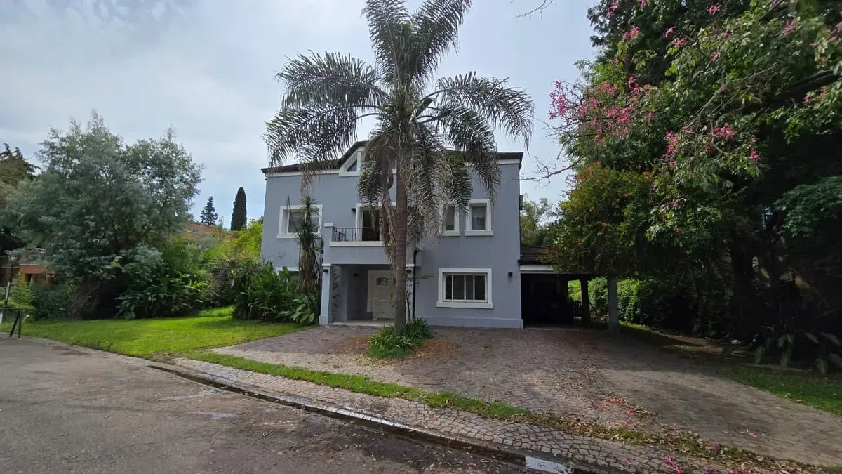 Seven-bedroom house in La Arboleda, Tigre