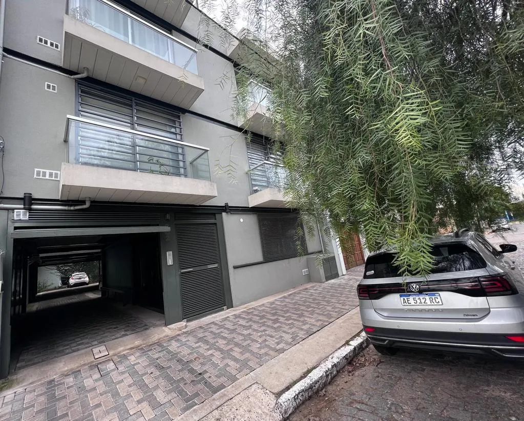 Furnished two-room apartment with parking in Temperley Centro