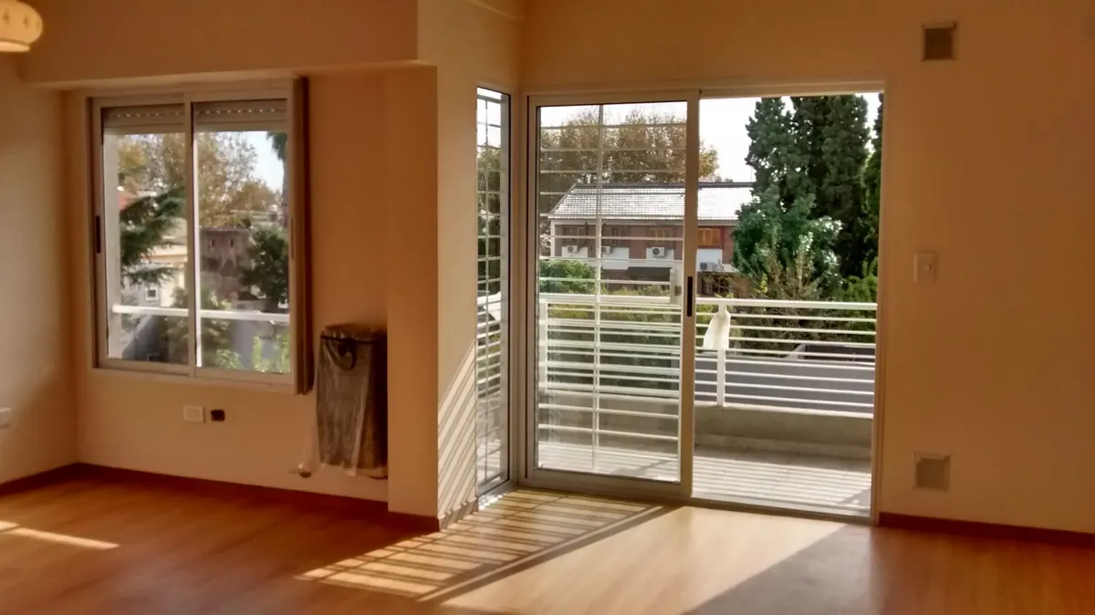 Departamento de 1 ambiente y medio en Lanús Oeste