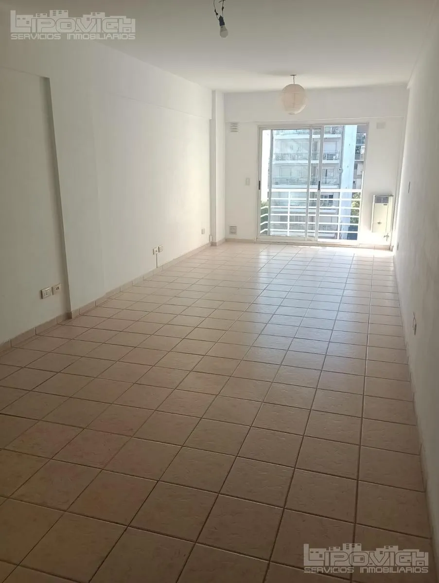Monoambiente en alquiler con balcón en Villa Crespo