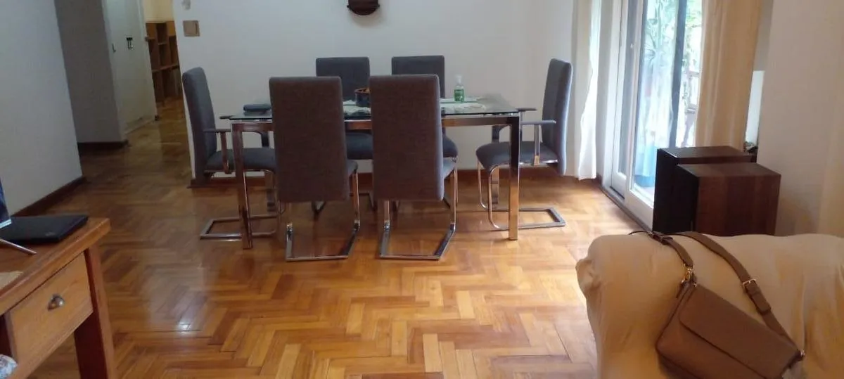 Apartamento de três ambientes mobiliado em Palermo Soho