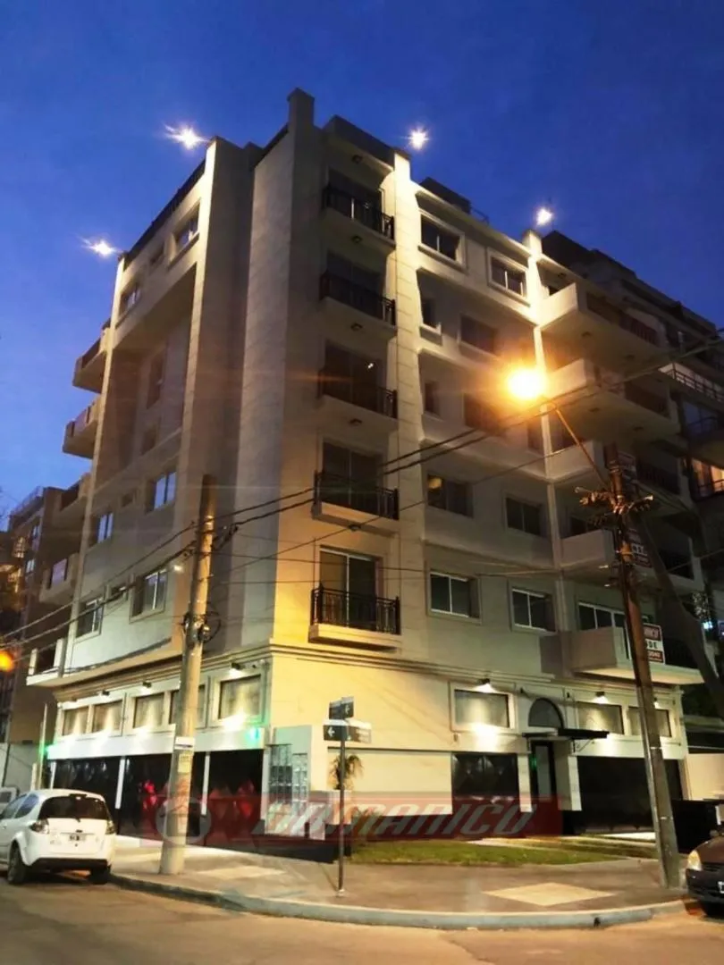 Двухспальная квартира в Castelar Norte с балконом и местом для авто