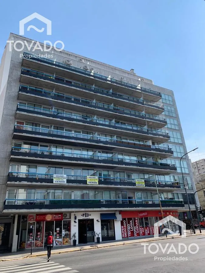 Apartamento de dois ambientes com varanda e terraço em Palermo