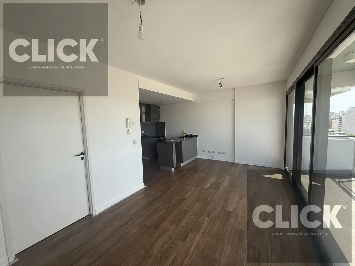 Monoambiente en edificio de categoría en San Cristóbal