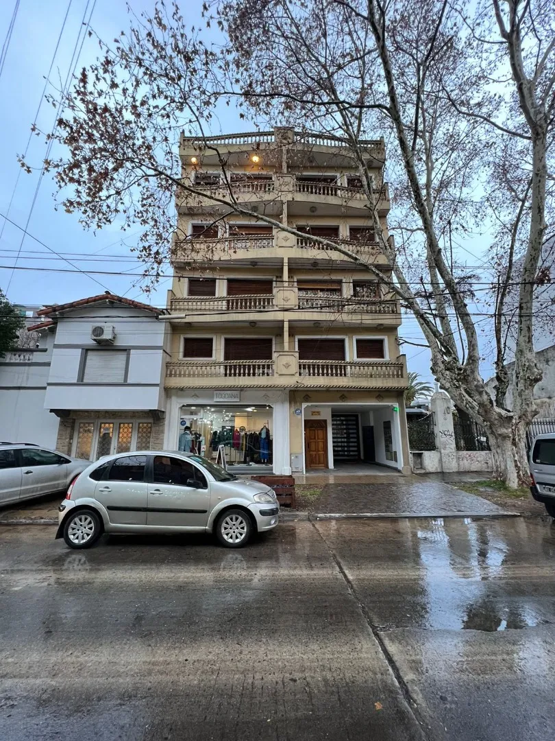Departamento de 2 ambientes en Merlo Centro