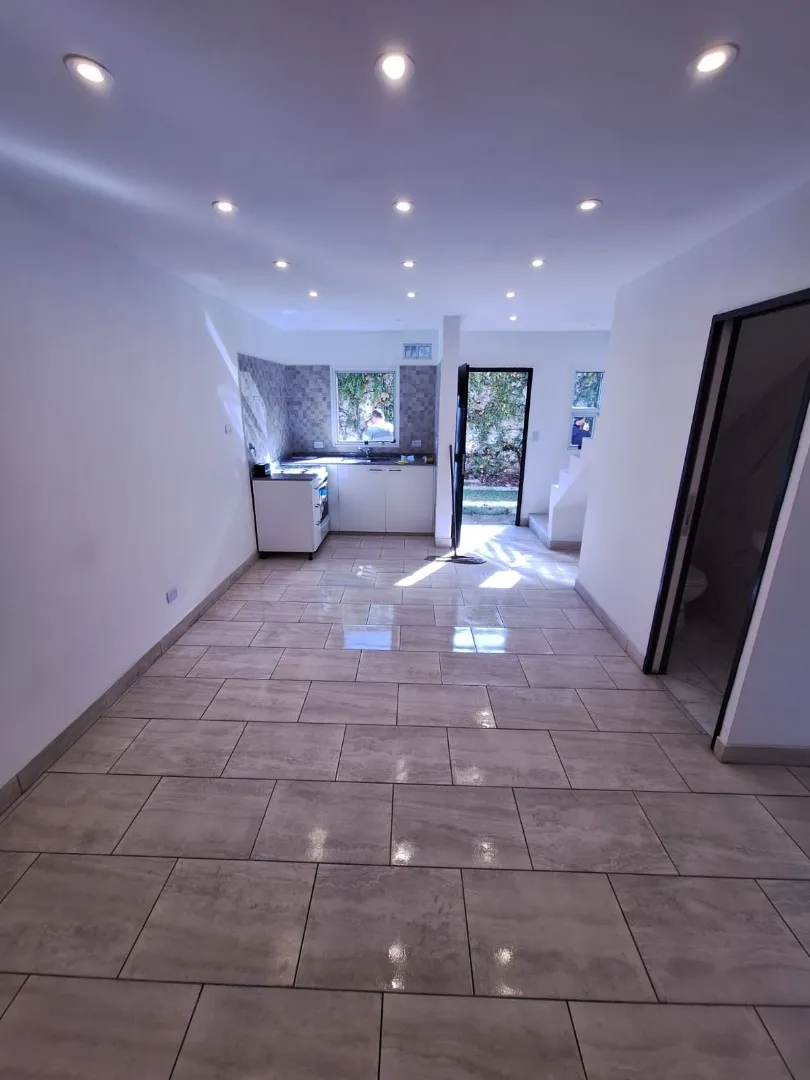 New 3-room duplex with parking in Lomas de Zamora